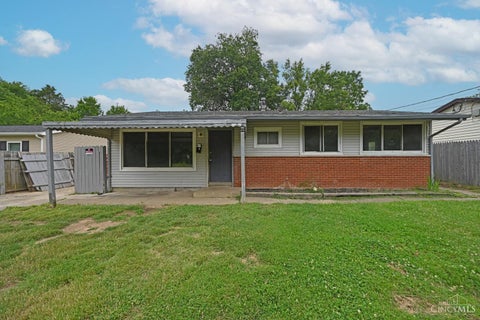 Photo of 9527 Amarillo Court, Cincinnati, OH 45231 (MLS # 1896633)
