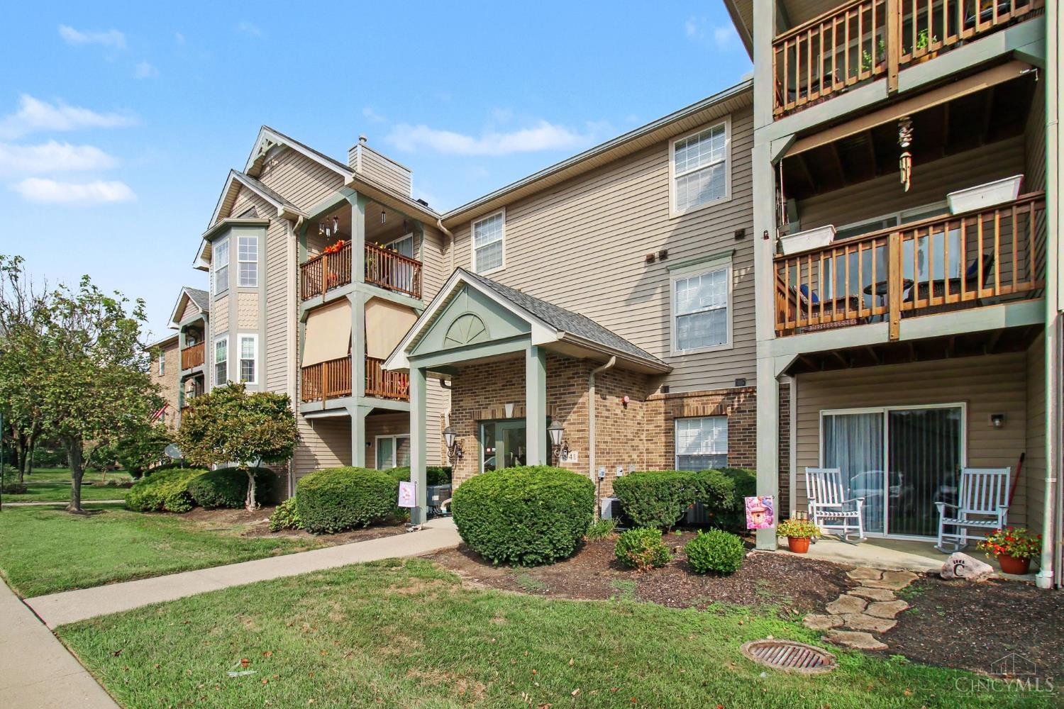 4941 N Arbor Woods Court 301