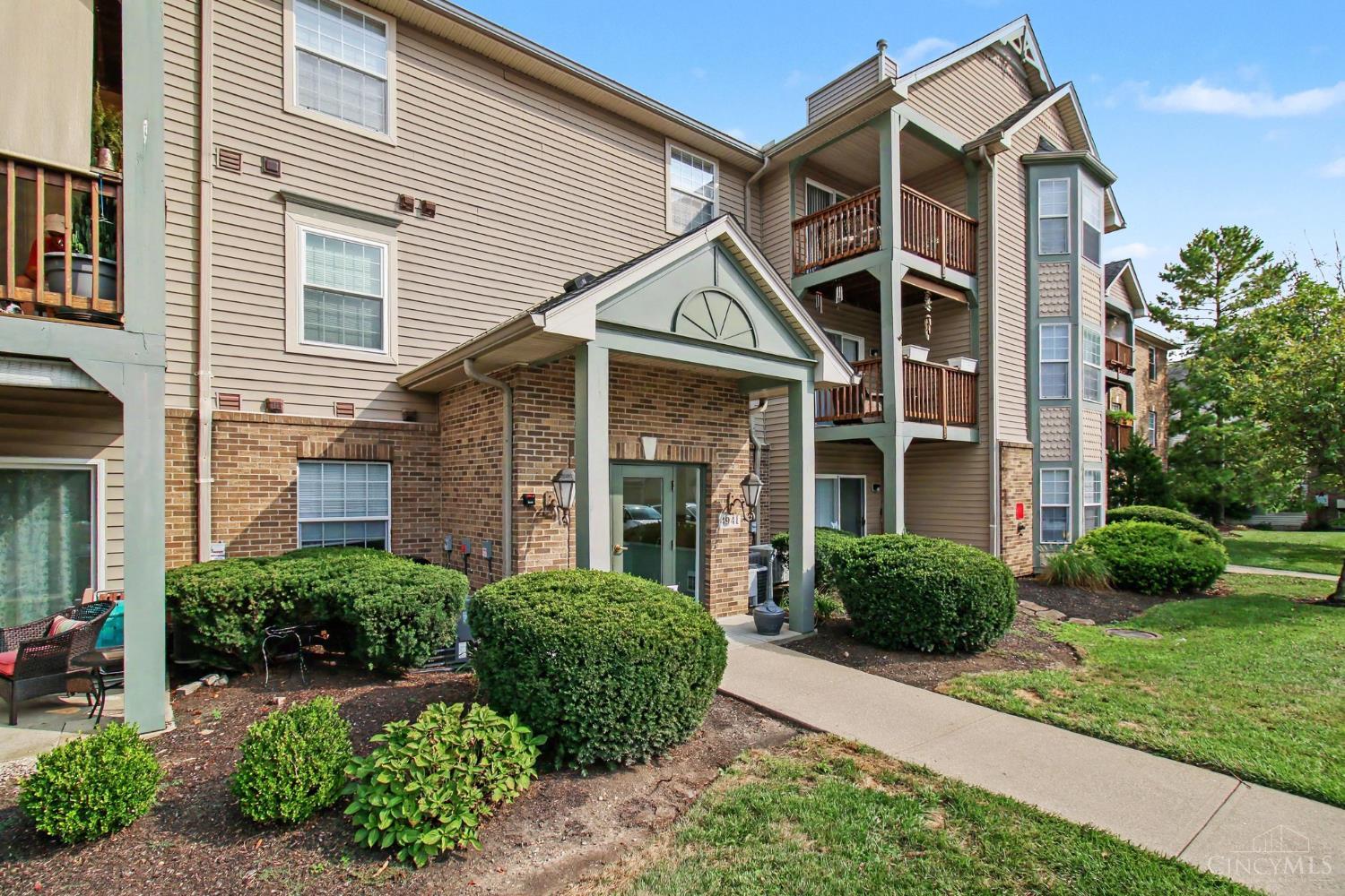 4941 N Arbor Woods Court 301