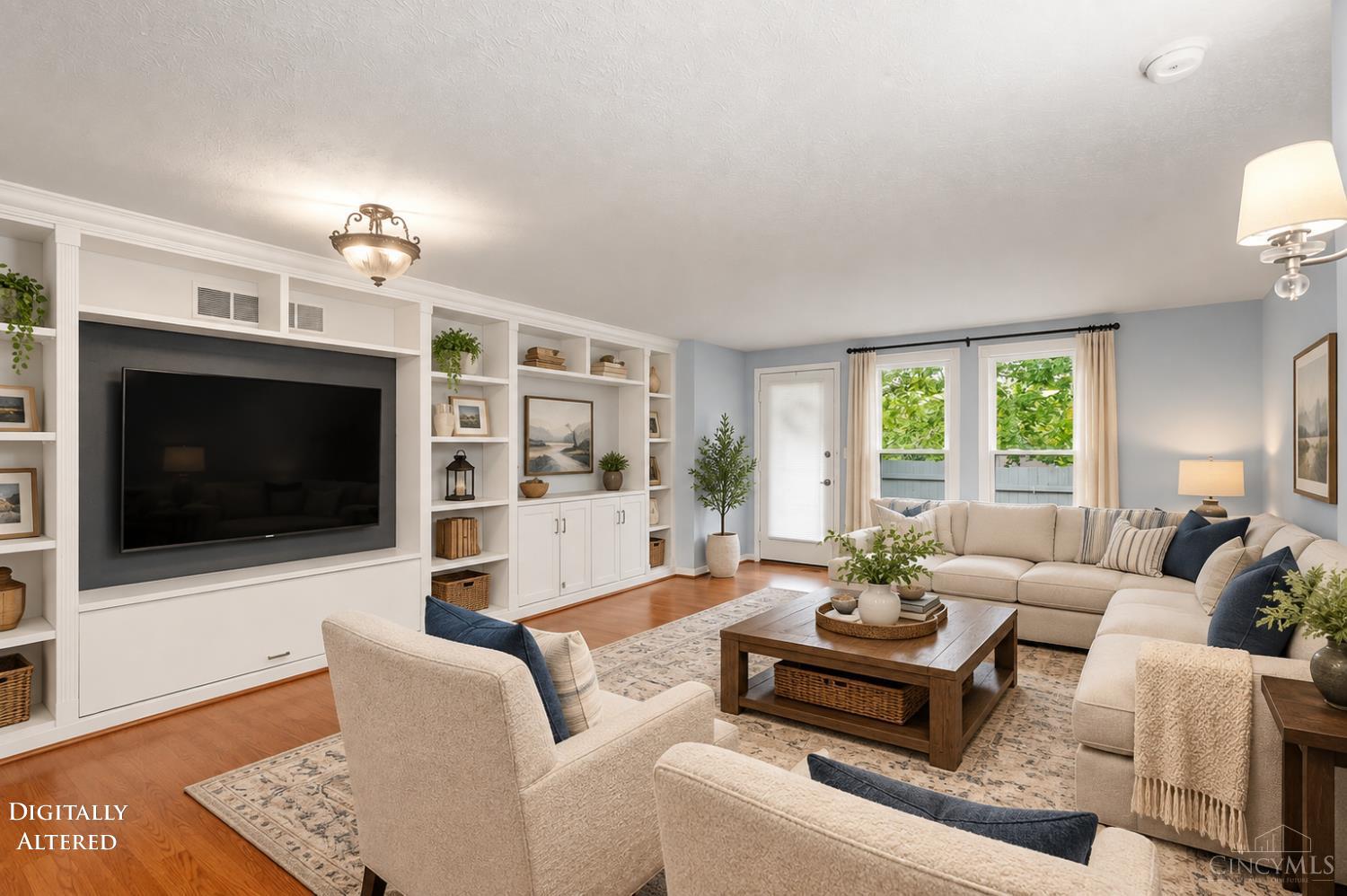 1042 Stratford Court