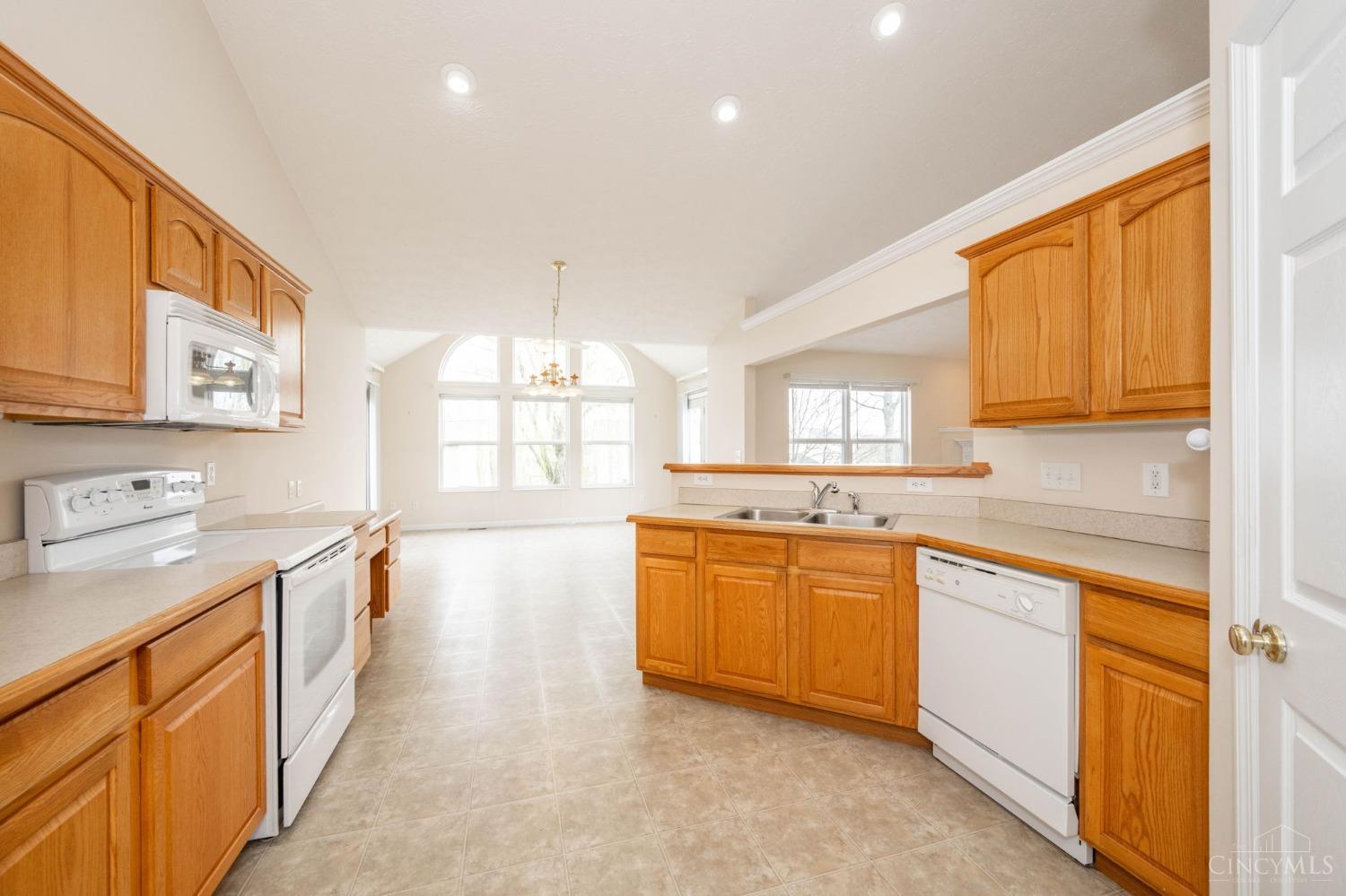 320 Sackett Drive, Monroe, Ohio image 13