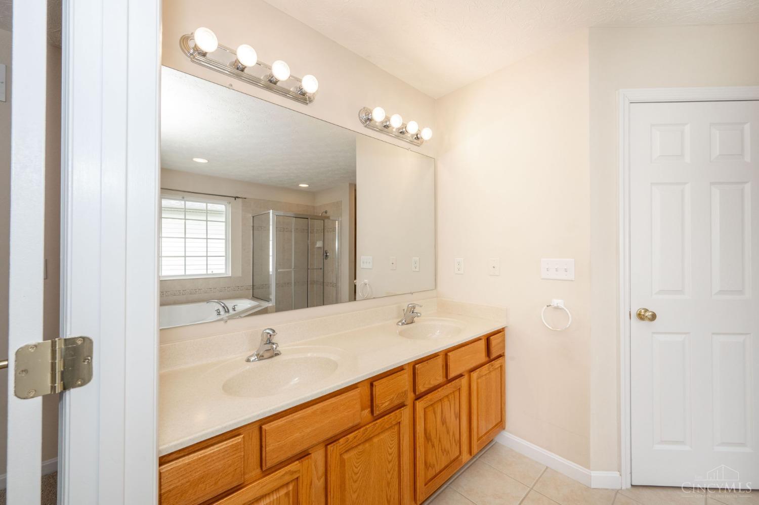 320 Sackett Drive, Monroe, Ohio image 22