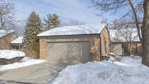 Photo of 11 Rolling Hills Court, Wyoming, OH 45215 (MLS # 1867583)