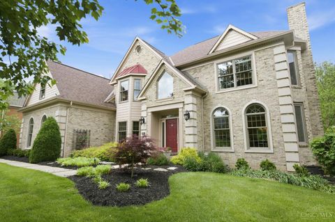 Photo of 3232 Brinton Trail, Cincinnati, OH 45241 (MLS # 1878927)