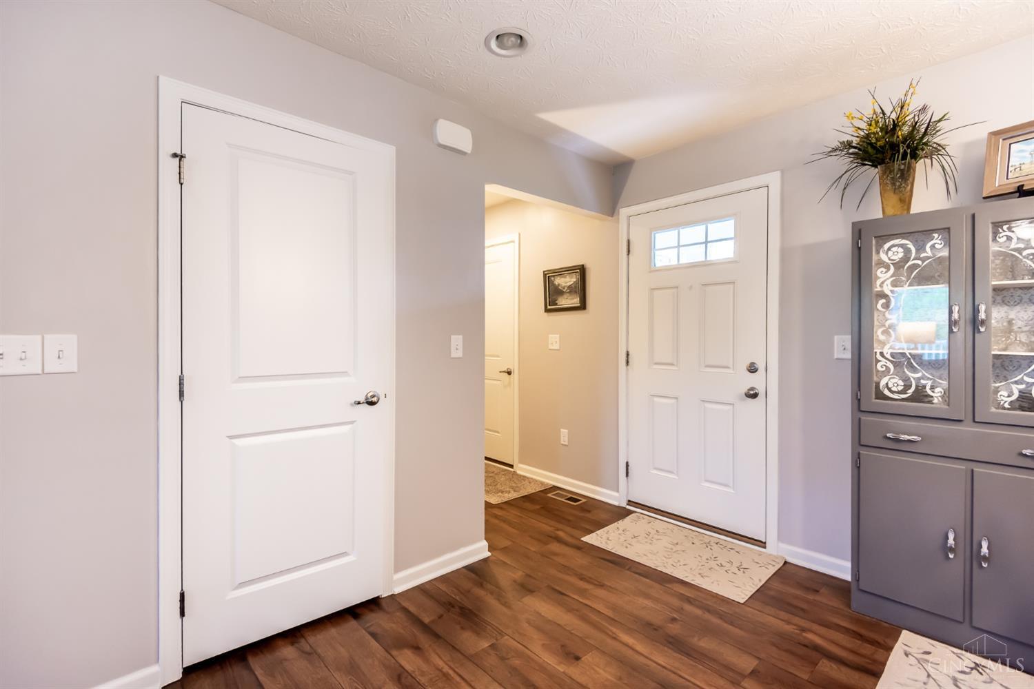 1914 Meadowsweet Drive