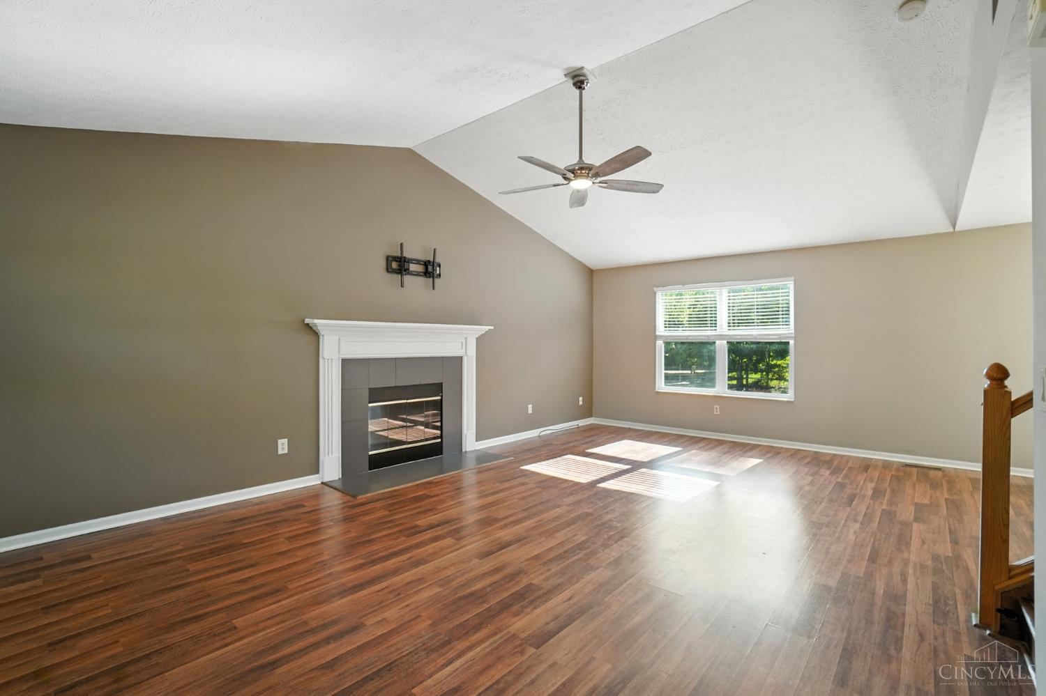 588 Weeping Willow