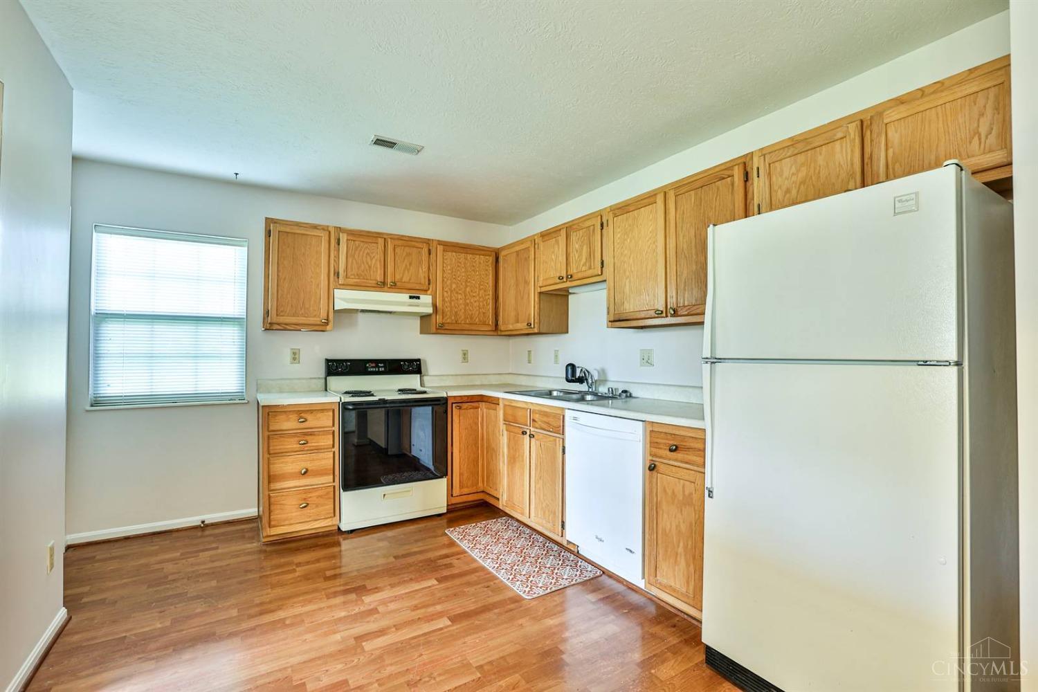 8750 Carrousel Park Circle #102, Colerain Twp, Ohio image 13