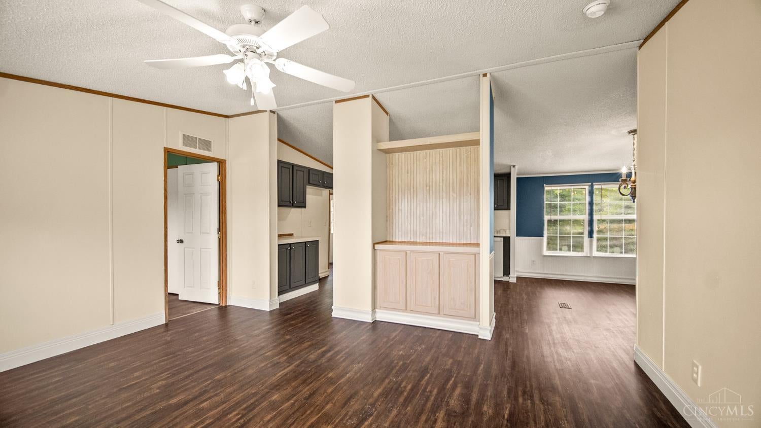 405 Bloom Drive