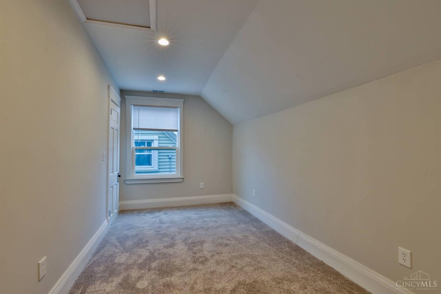 757 Mcmakin Avenue, Cincinnati, Ohio image 32