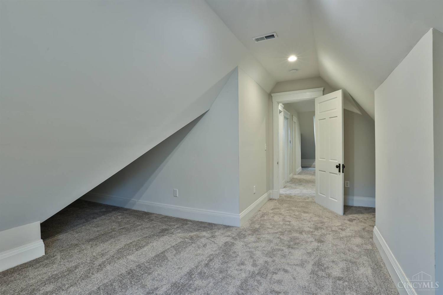 757 Mcmakin Avenue, Cincinnati, Ohio image 37