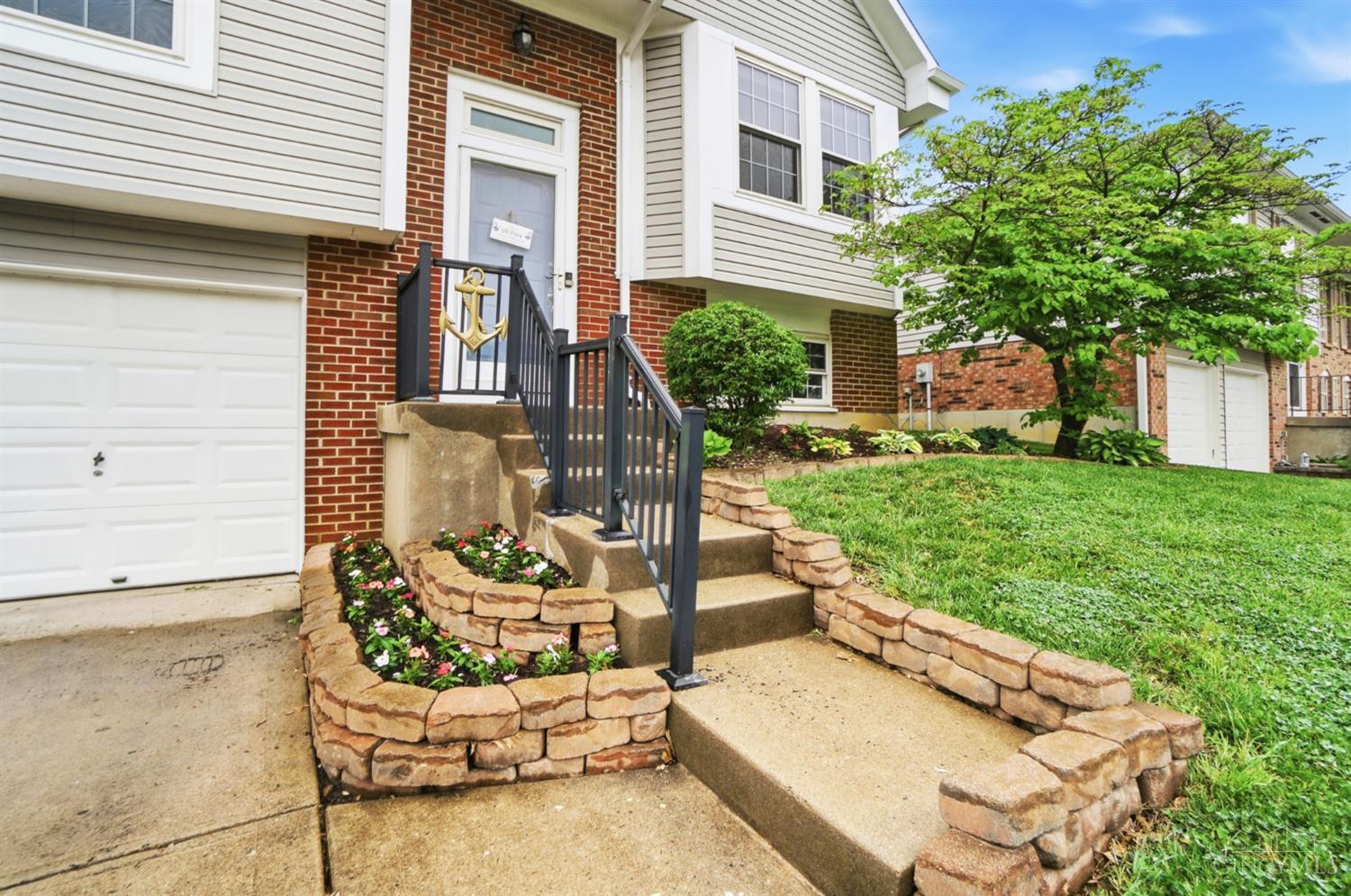 4613 Laurel View Drive