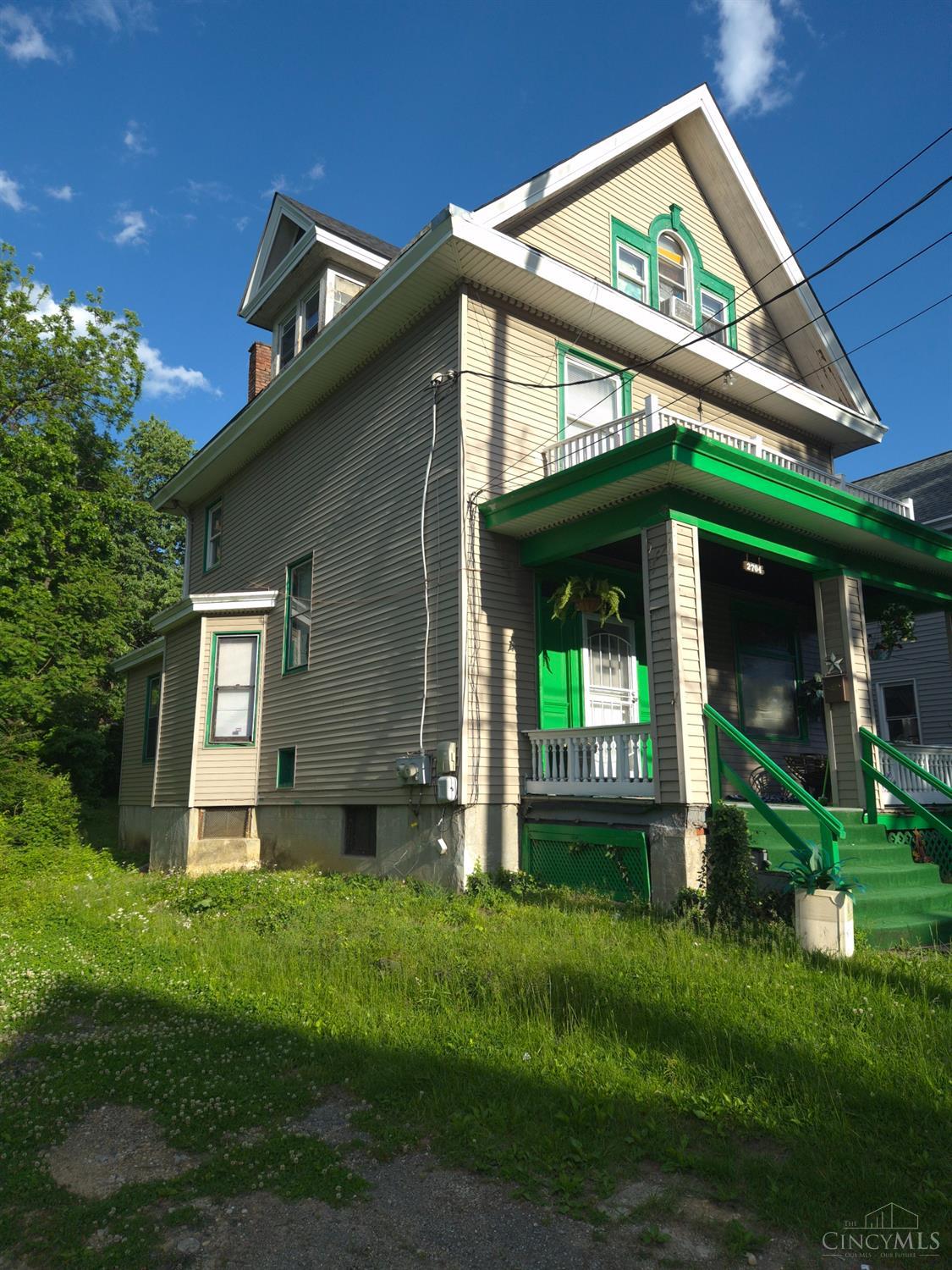 2704 Euclid Avenue