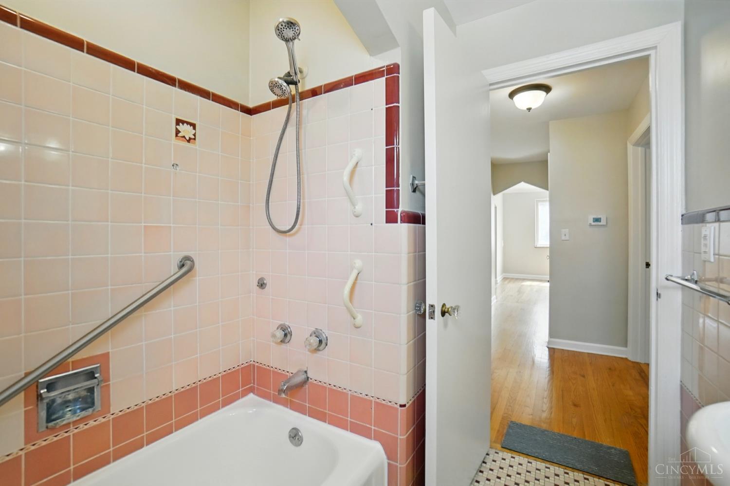 4273 Dartmouth Drive, Cincinnati, Ohio image 19