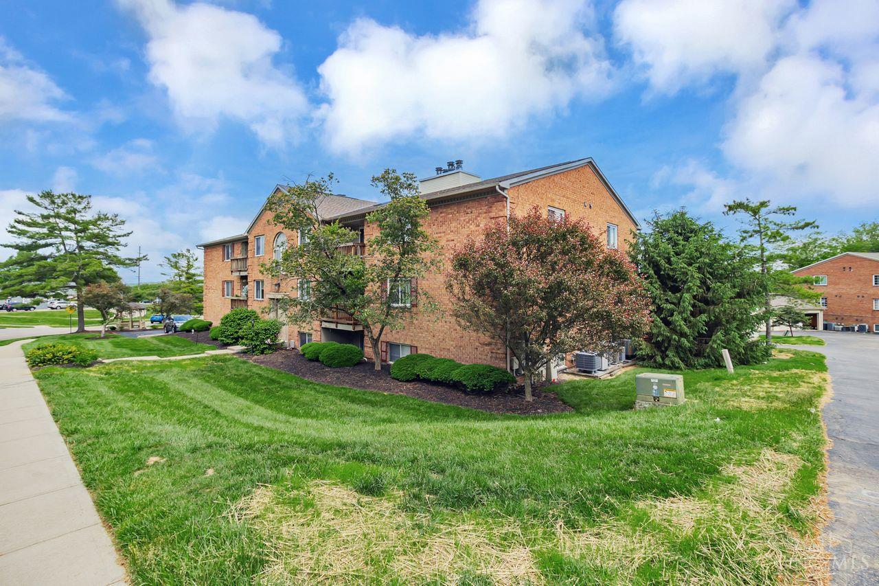 1635 Gelhot Drive #14, Fairfield, Ohio image 4