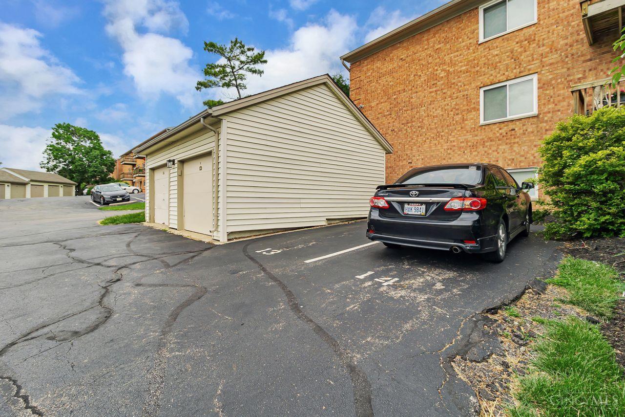 1635 Gelhot Drive #14, Fairfield, Ohio image 32