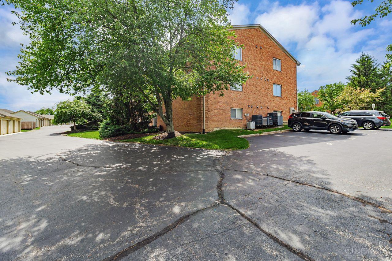 1635 Gelhot Drive #14, Fairfield, Ohio image 30