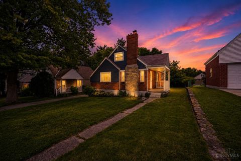 Photo of 5032 Willnet Drive, Cincinnati, OH 45238 (MLS # 1877207)