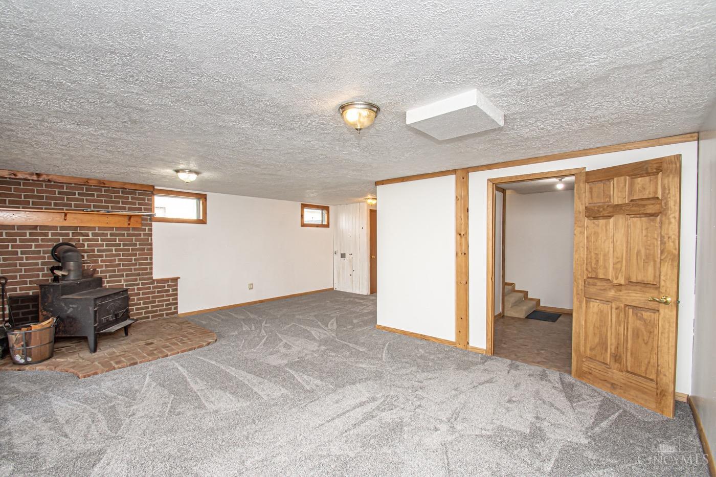 571 Lakengren Drive, Lakengren, Ohio image 27