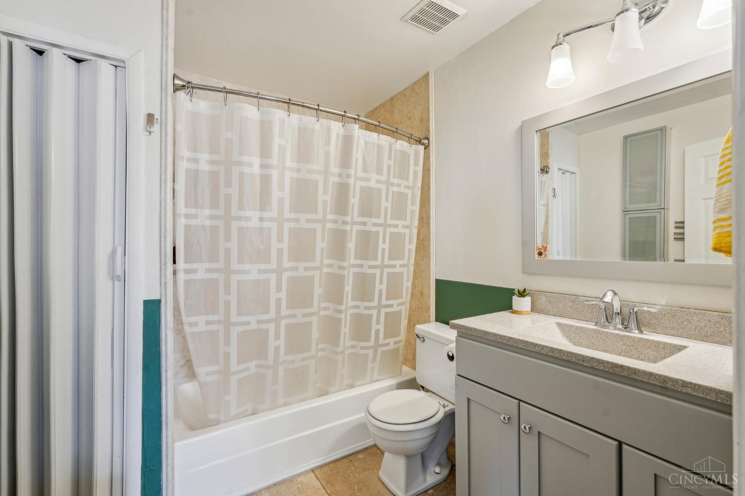 561 Milton Street #E, Cincinnati, Ohio image 22