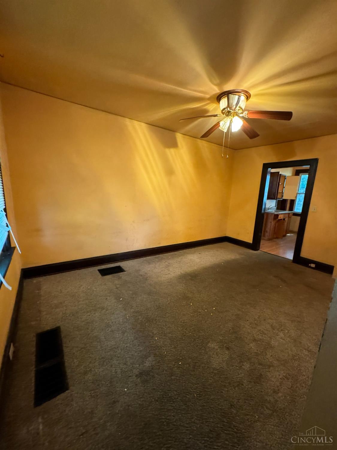 Cincinnati, Ohio 45225, United States, 2 Bedrooms Bedrooms, ,1 BathroomBathrooms,Residential,Active,237915