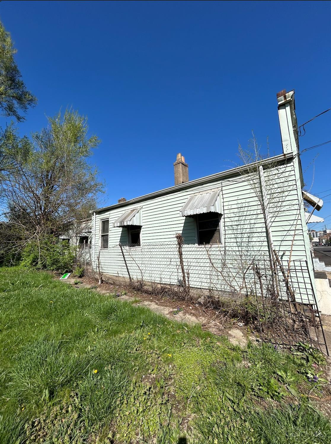 832 N Livingston Street