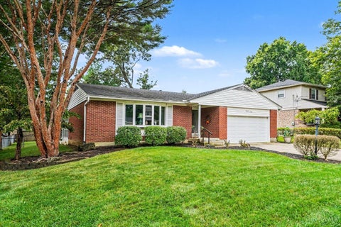 Photo of 1907 Stockton Drive, Loveland, OH 45140 (MLS # 1893863)
