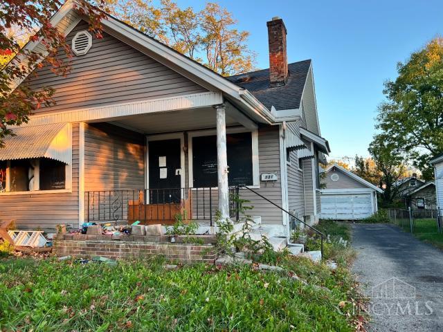 131 W Siebenthaler Avenue