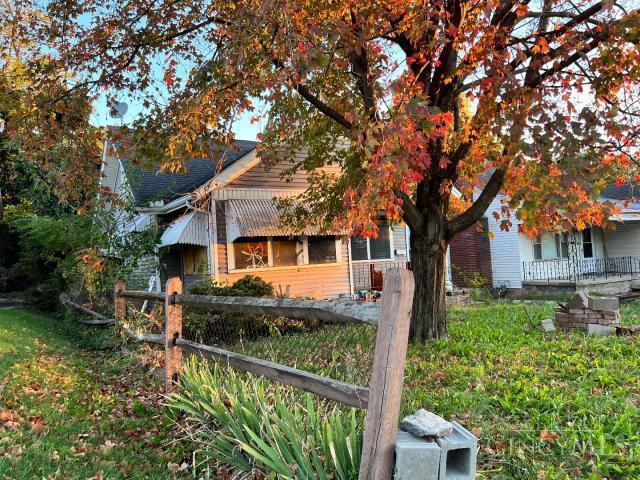 131 W Siebenthaler Avenue