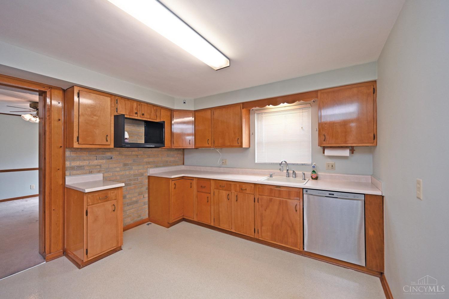 6680 Blue Rock Road, Colerain Twp, Ohio image 7