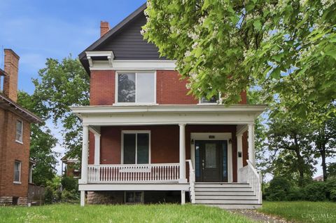 Photo of 1833 Clarion Avenue, Cincinnati, OH 45207 (MLS # 1879349)