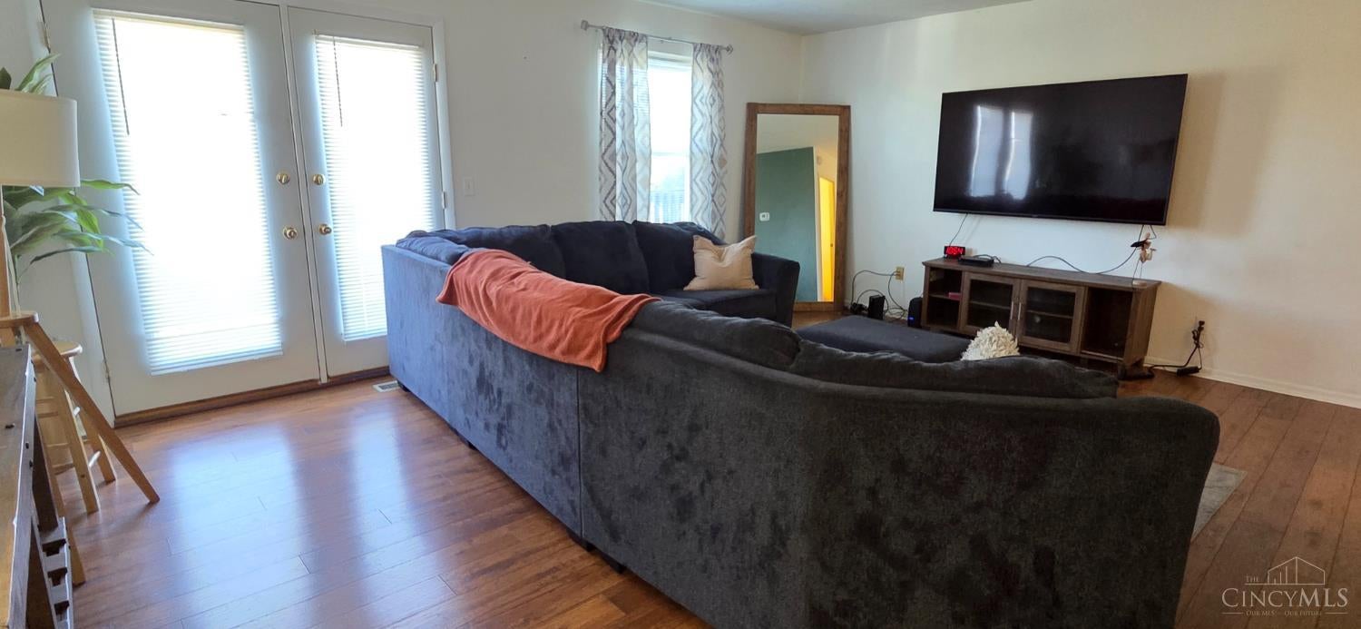 5638 Springdale Road 7