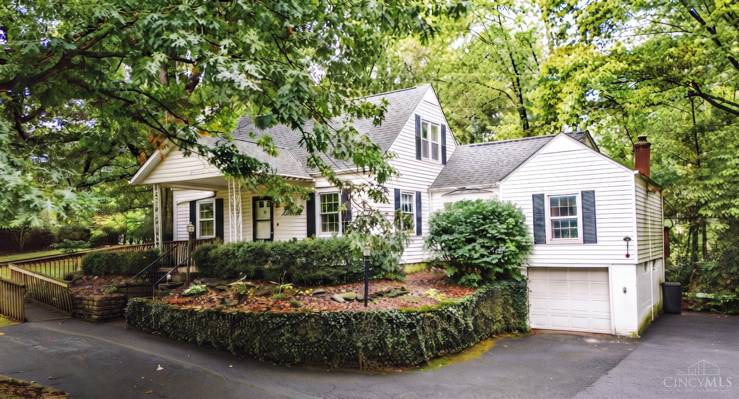 5895 Greenlawn Road