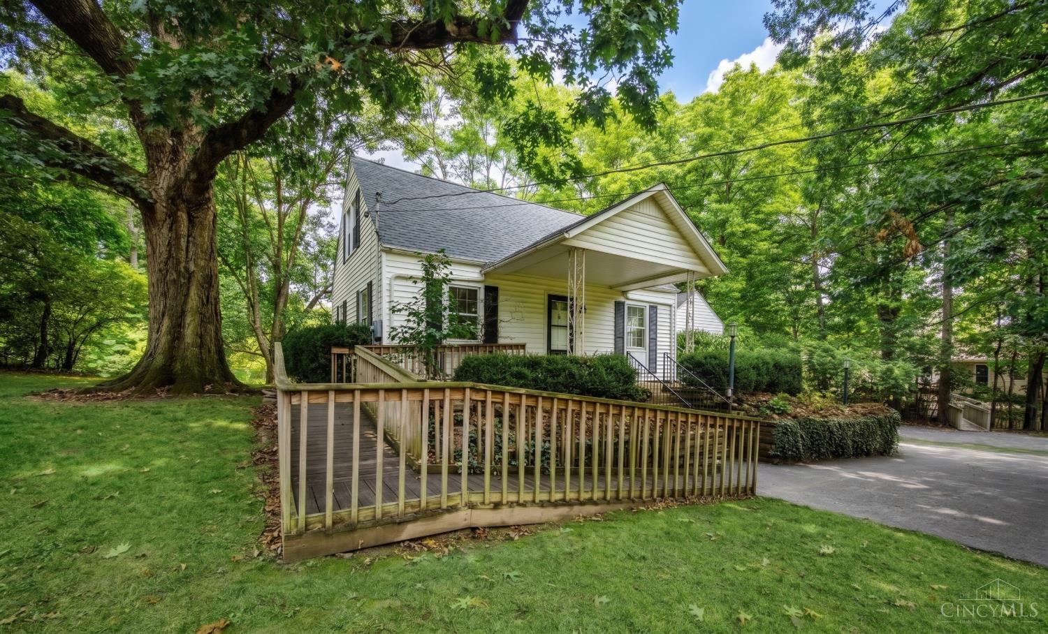 5895 Greenlawn Road
