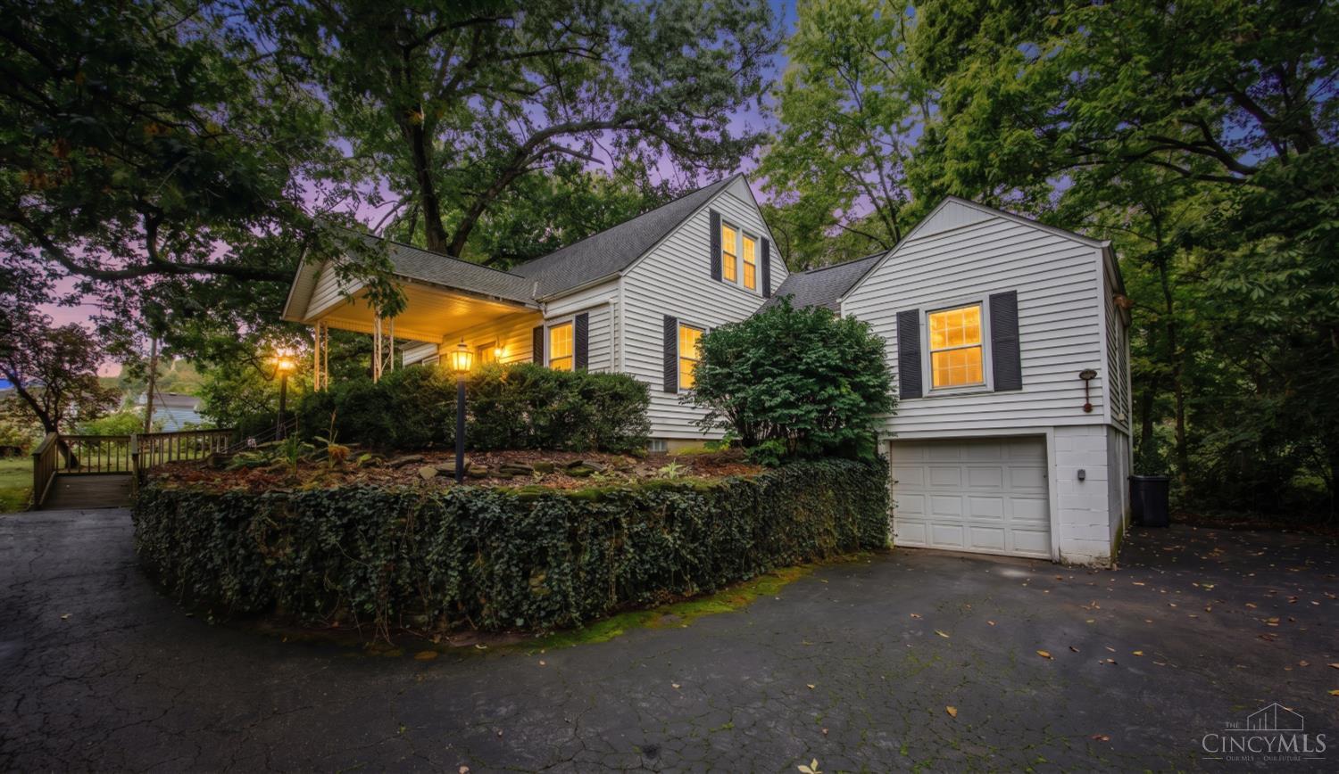 5895 Greenlawn Road