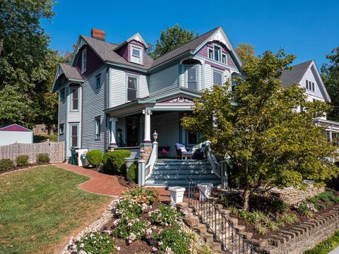 Photo of 3732 Morris Place, Cincinnati, OH 45226 (MLS # 1855133)