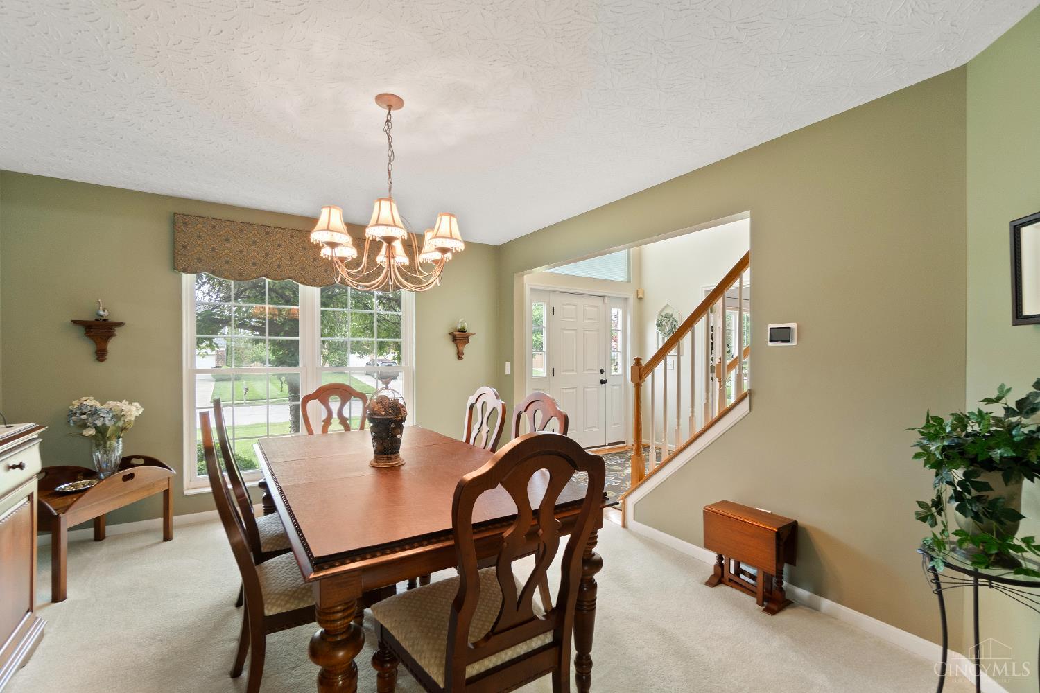 6120 Greenbrier Glen