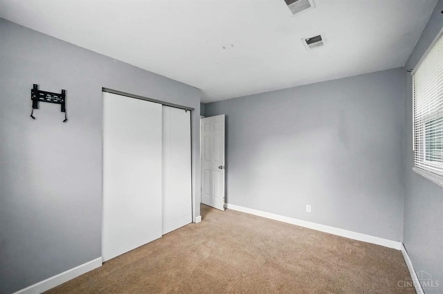 9002 Orangewood Drive, Colerain Twp, Ohio image 17