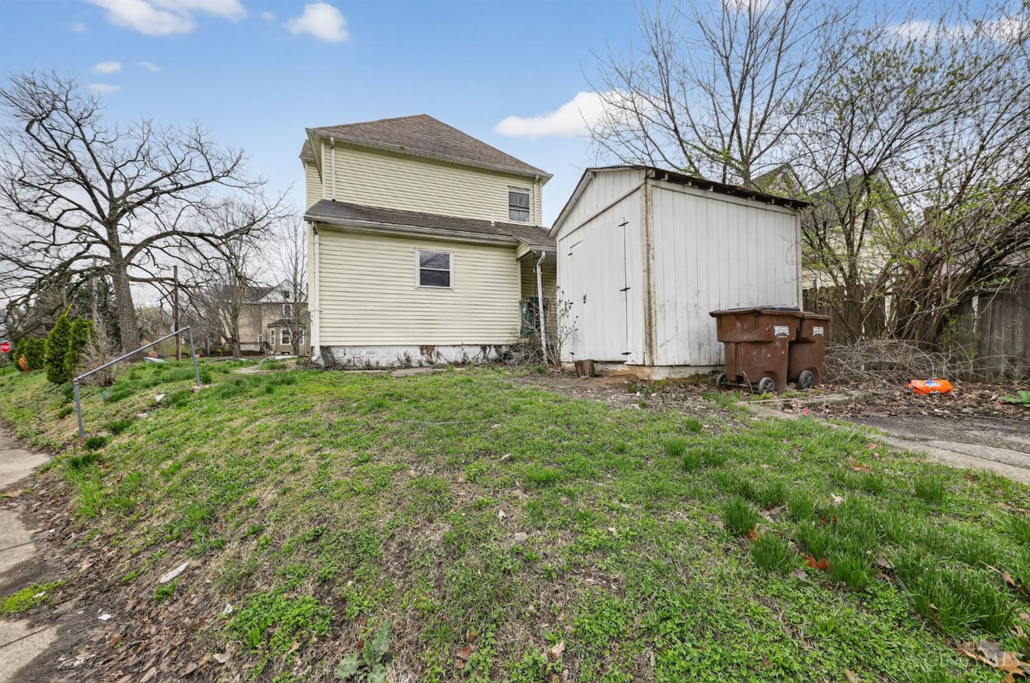 4730 Woodlawn Avenue