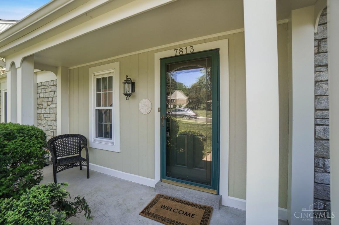 7813 Meadowcreek Drive