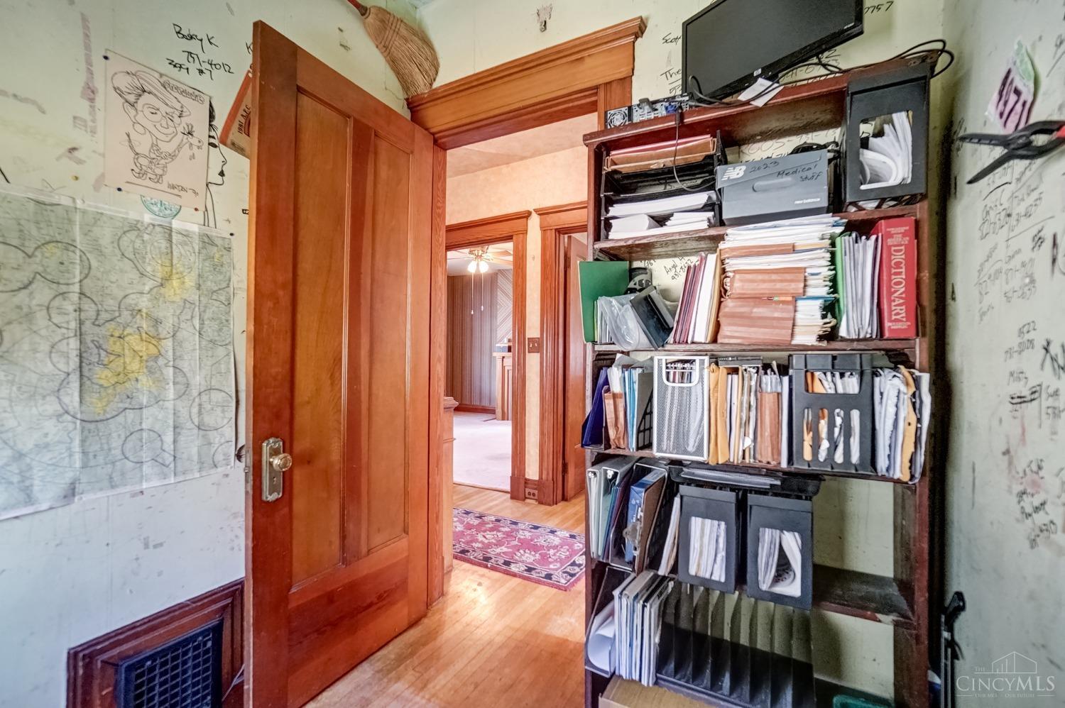 361 Terrace Avenue, Cincinnati, Ohio image 17