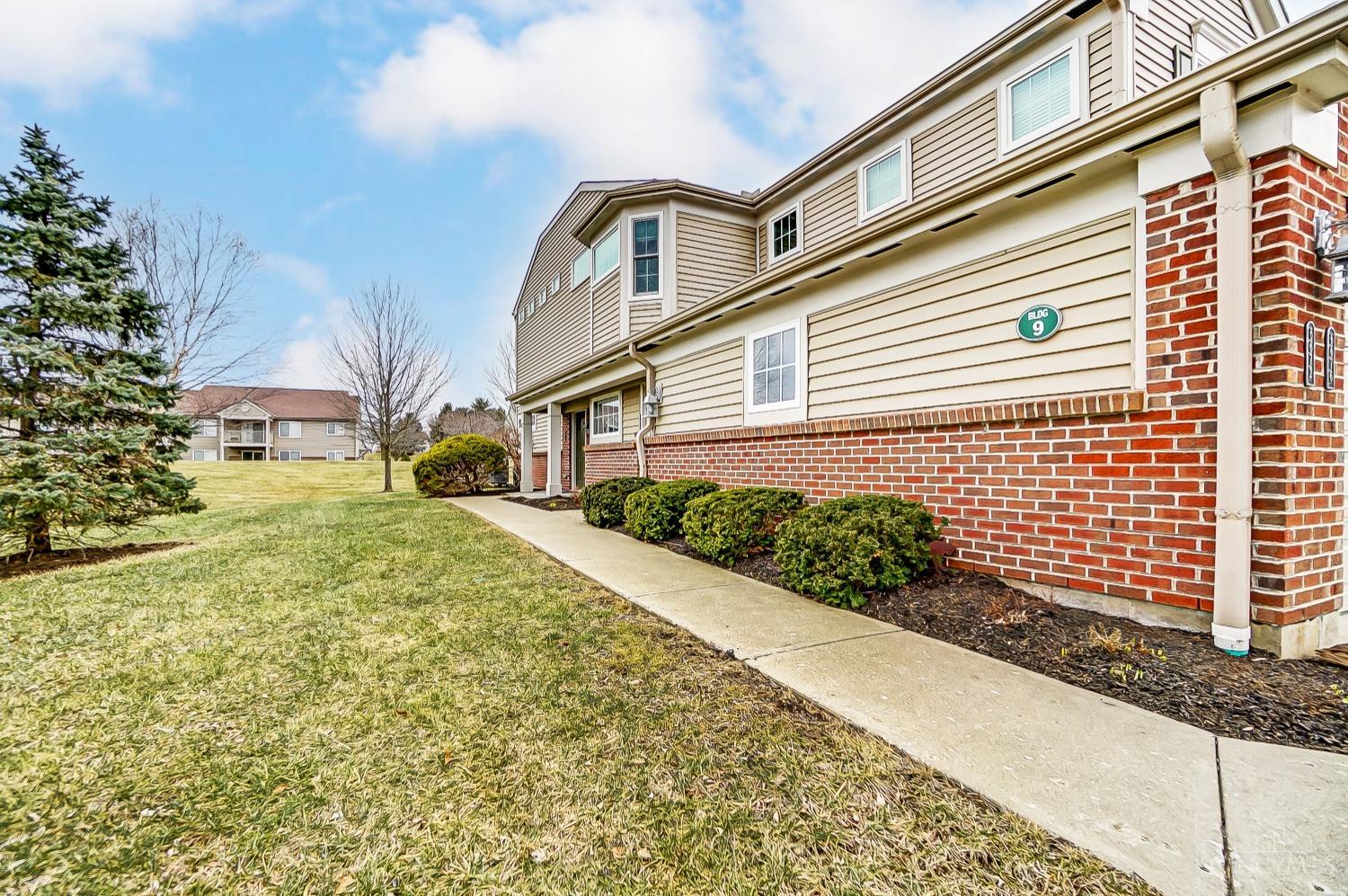 6672 Adena Circle, Hamilton Twp, Ohio image 3