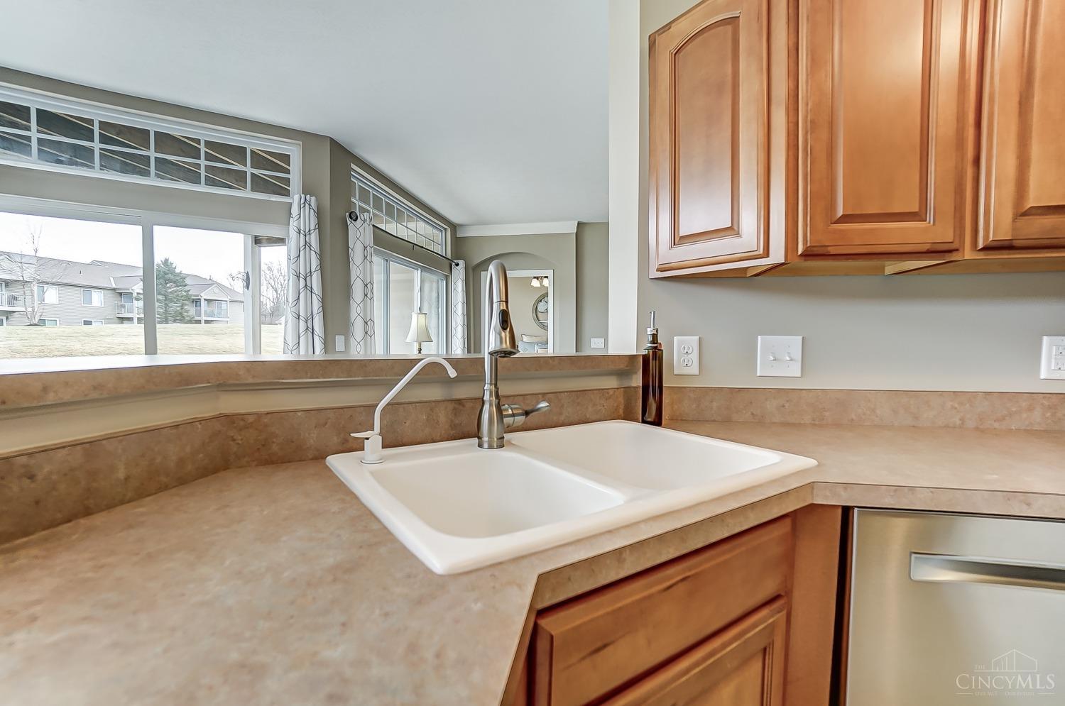 6672 Adena Circle, Hamilton Twp, Ohio image 11