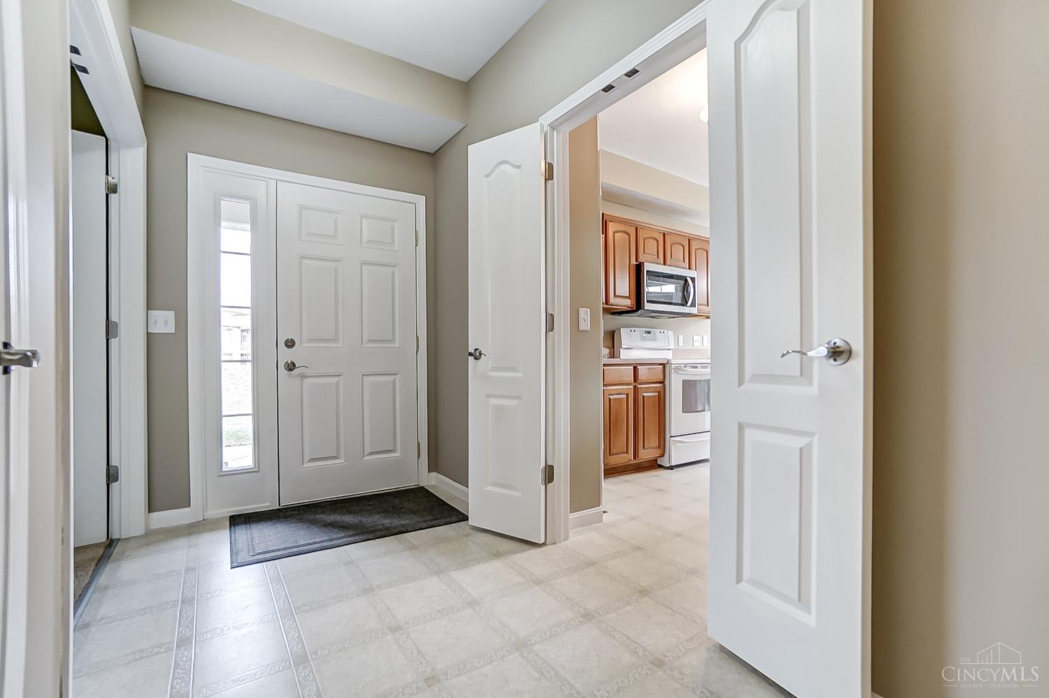 6672 Adena Circle, Hamilton Twp, Ohio image 5