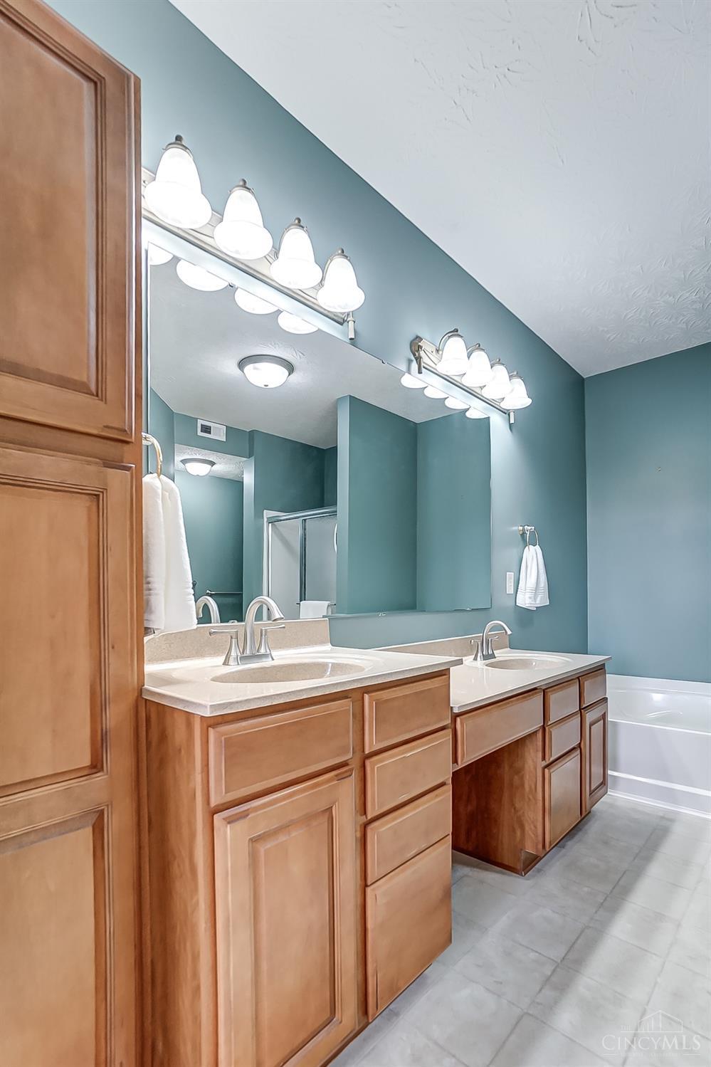 6672 Adena Circle, Hamilton Twp, Ohio image 25