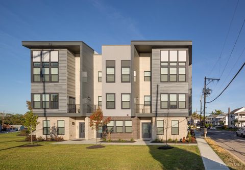 Condo For Sale - 3500 Madison Park Avenue #A<br/> Cincinnati, OH 45209