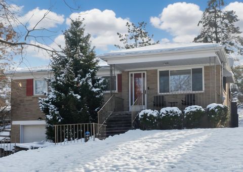 Photo of 2011 Parkhurst Court, Cincinnati, OH 45224 (MLS # 1863647)