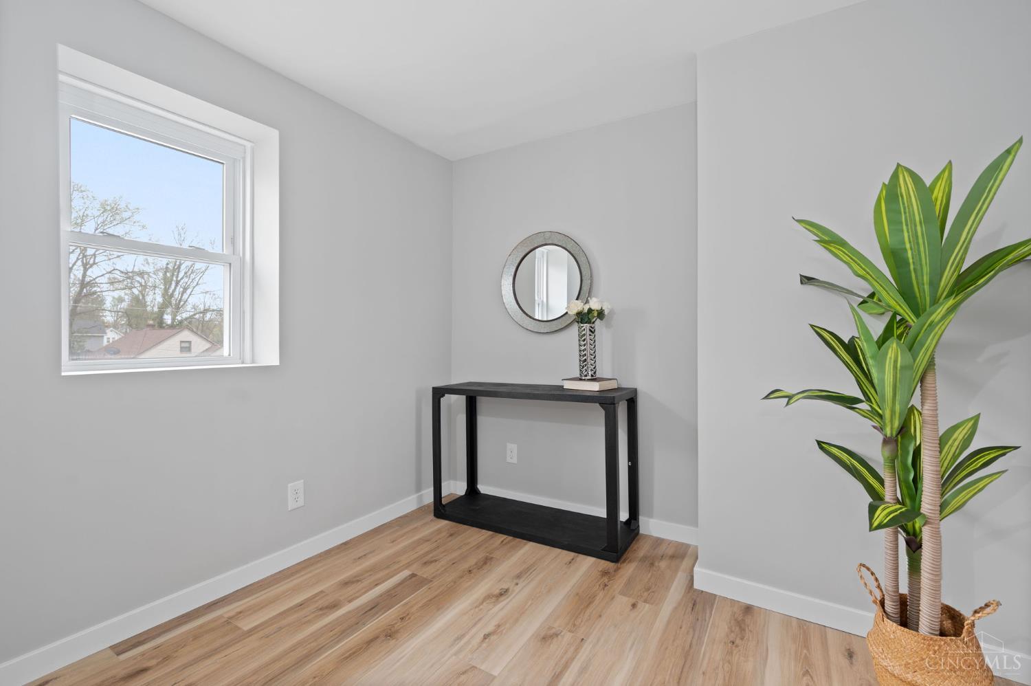 6740 Hurd Avenue, Cincinnati, Ohio image 34