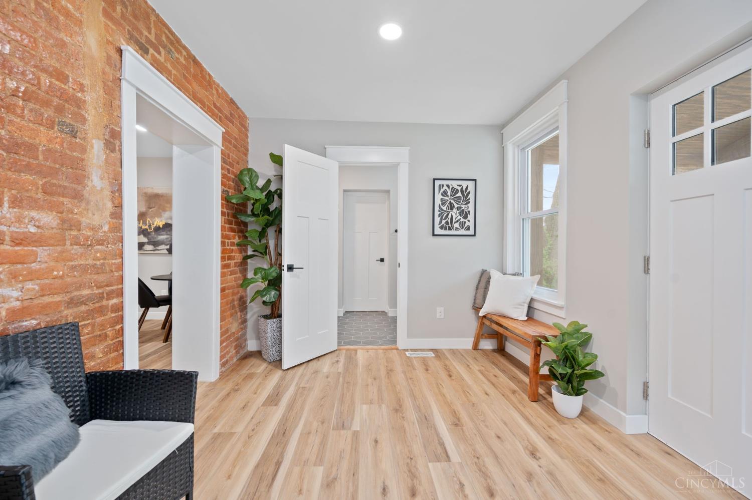 6740 Hurd Avenue, Cincinnati, Ohio image 6