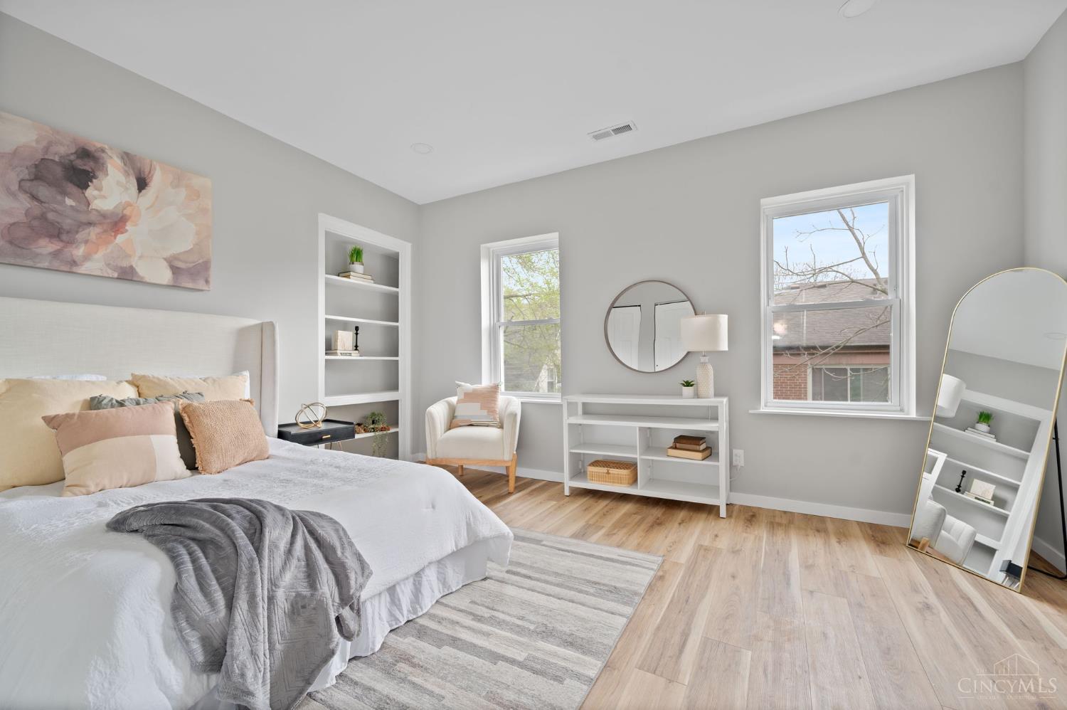 6740 Hurd Avenue, Cincinnati, Ohio image 28