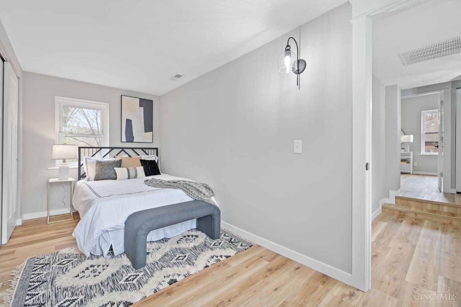 6740 Hurd Avenue, Cincinnati, Ohio image 33